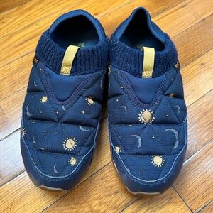 Teva Sun and Moon ReEmber Slip On Moc Size 9
